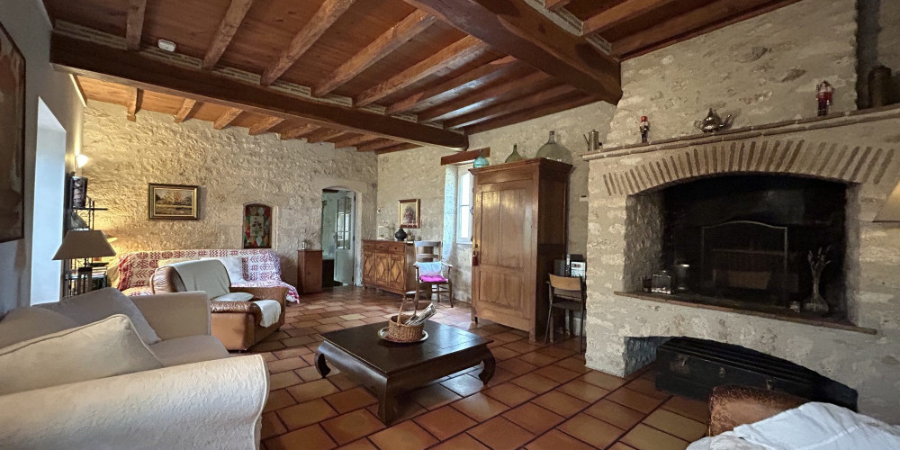 maison à LAROQUE TIMBAUT (47340)